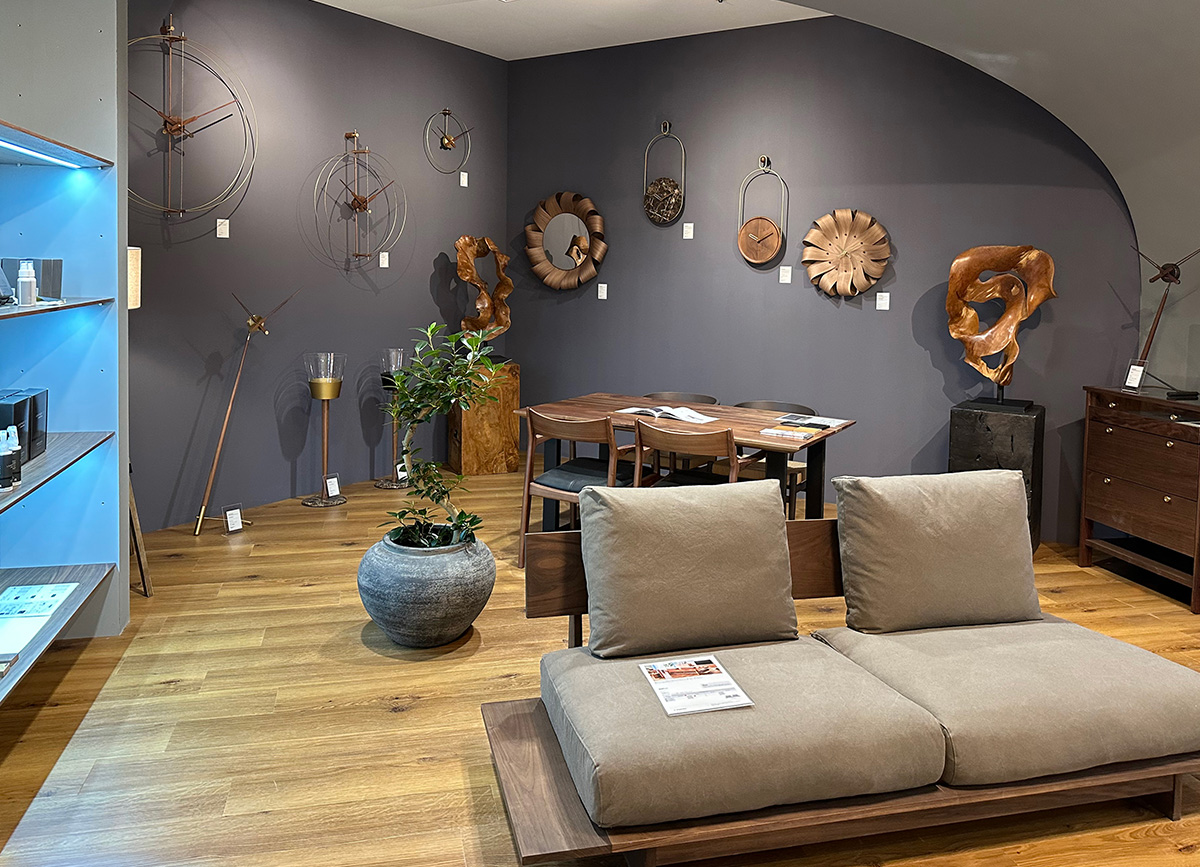 アデペシュ 広島店