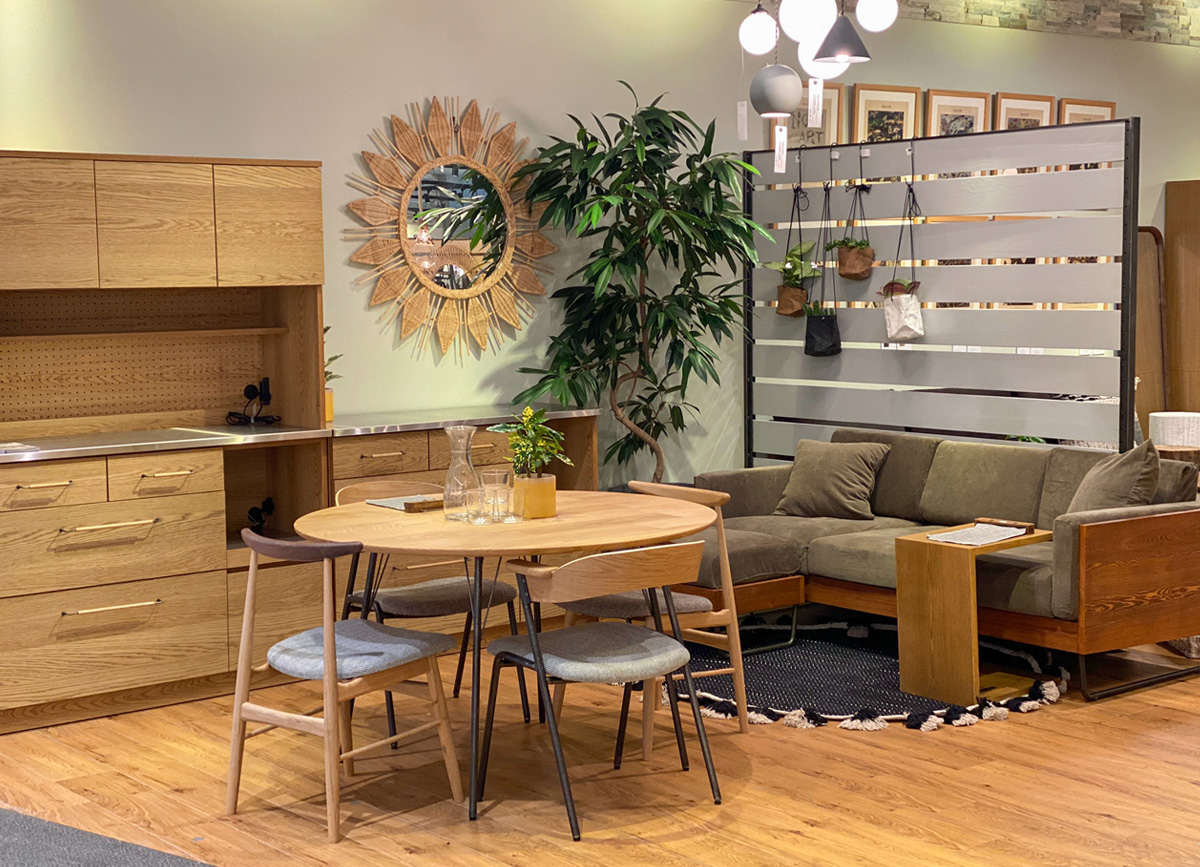 アデペシュ ららぽーと堺店 テーブル チェア スツールテーブル チェア ベンチ キッチンボード カウンターボード 時計 ミラー