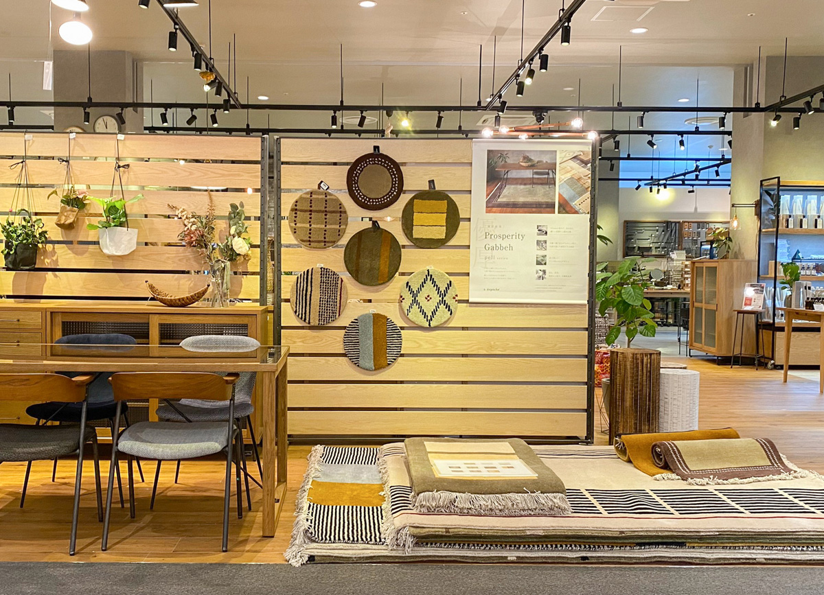アデペシュ ららぽーと堺店 ラグ じゅうたん カーペット