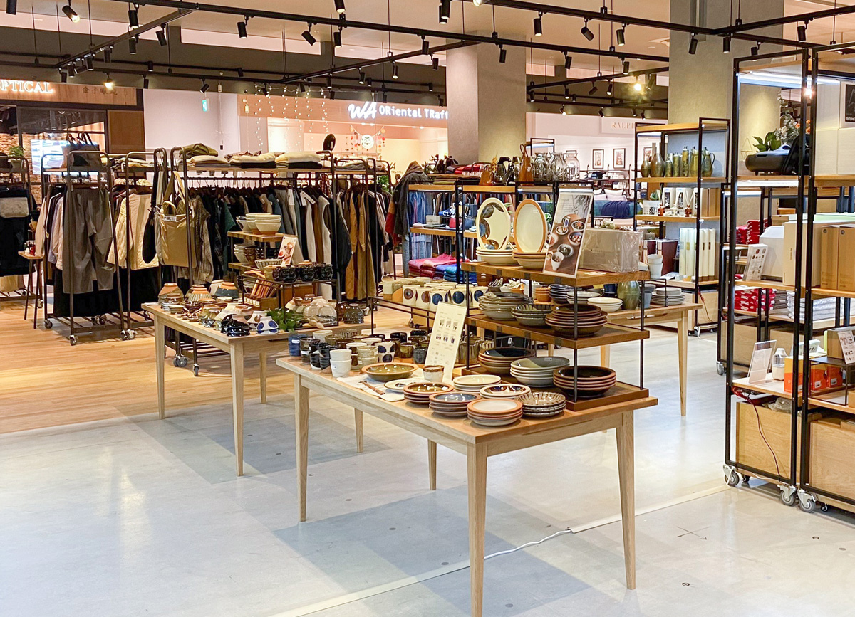 アデペシュ ららぽーと堺店 ラグ じゅうたん カーペット