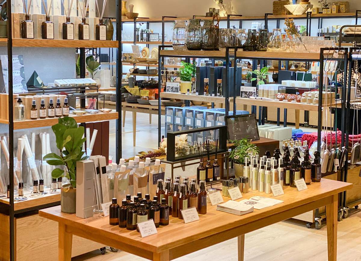 アデペシュ ららぽーと堺店 ラグ じゅうたん カーペット