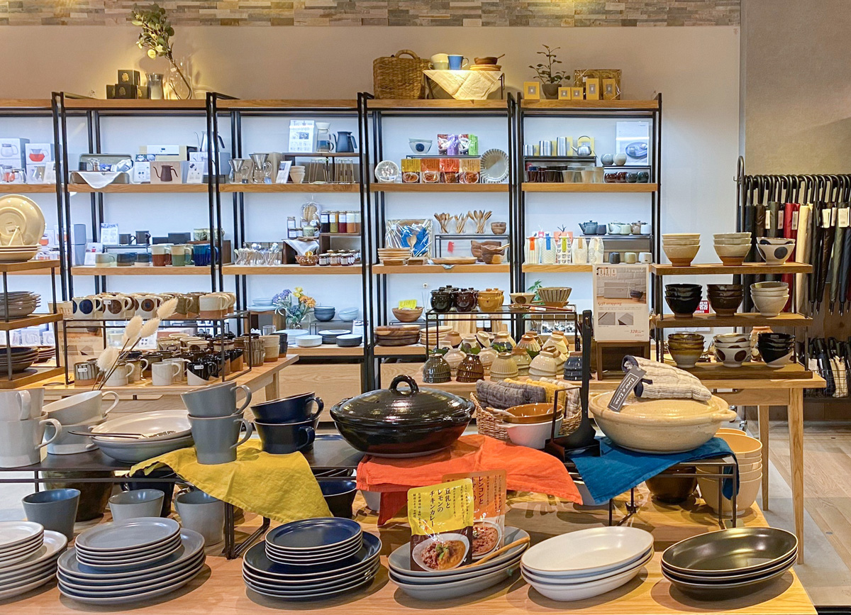 アデペシュ ららぽーと堺店 ラグ じゅうたん カーペット