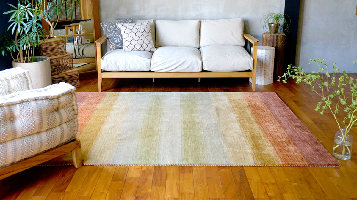 アデペシュ ハグみじゅうたん展