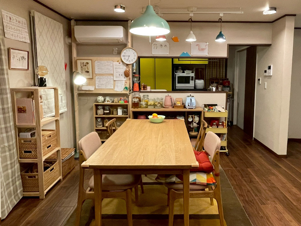 ソロ ダイニングテーブル 1600