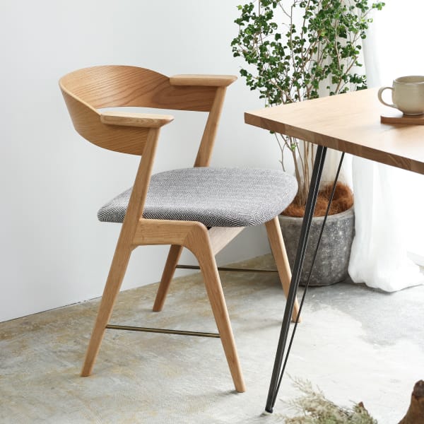 danis short arm chair wood x brass NT